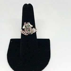 Frog ring